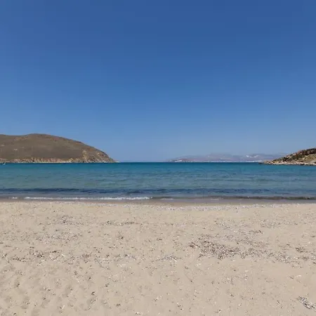 Casa de Férias Wave Lullaby, Peaceful Beachfront Retreat In Paros *