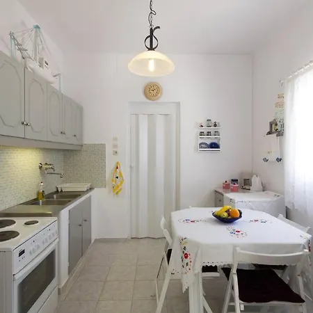 Wave Lullaby, Peaceful Beachfront Retreat In Paros Casa de Férias *