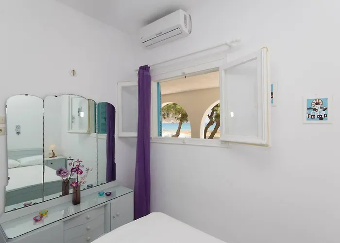 Wave Lullaby, Peaceful Beachfront Retreat In Paros Casa de Férias Molos (Paros)