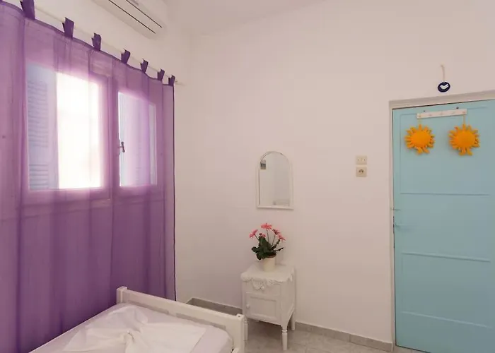 Wave Lullaby, Peaceful Beachfront Retreat In Paros Molos (Paros)